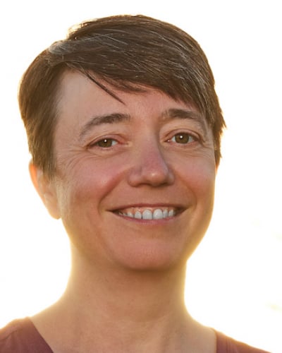 pwashburn-headshot-2021-sm.jpg
