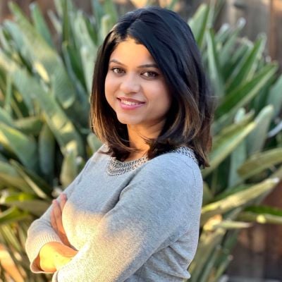 maitri_headshot1.jpg